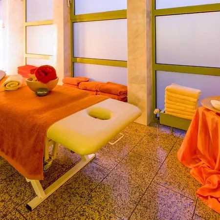 Michels Thalasso Nordseehaus ホテル ノルダーナイ