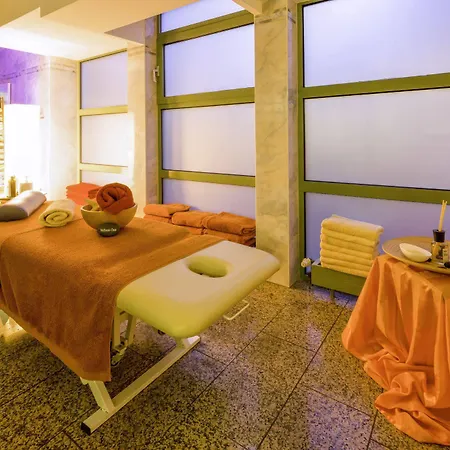 Michels Thalasso Nordseehaus ホテル ノルダーナイ