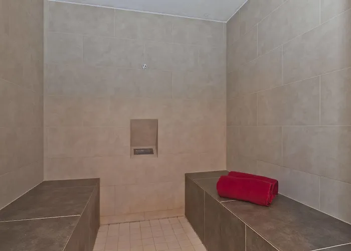 Michels Thalasso Nordseehaus 노르데메이